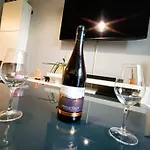T2 Cozy Avec Parking, Terrasse - Severine Apartment *