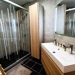 T2 Cozy Avec Parking, Terrasse - Severine Apartment *