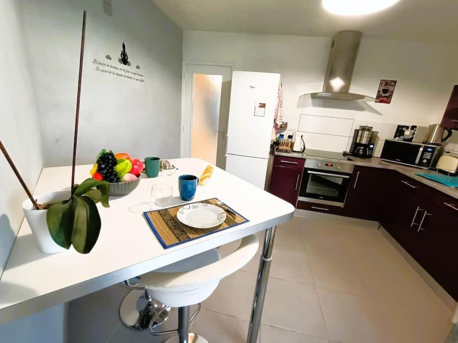 Apartment T2 Cozy Avec Parking, Terrasse - Severine *